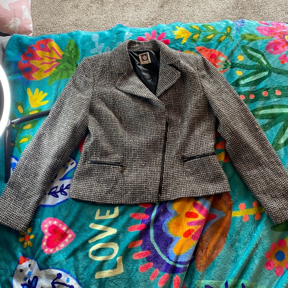 Anne Klein Black and Gray Tailored Blazer with Notched Lapels